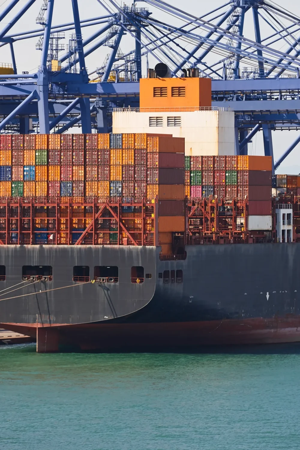 containers-on-a-vessel-global-market-cargo-shipp